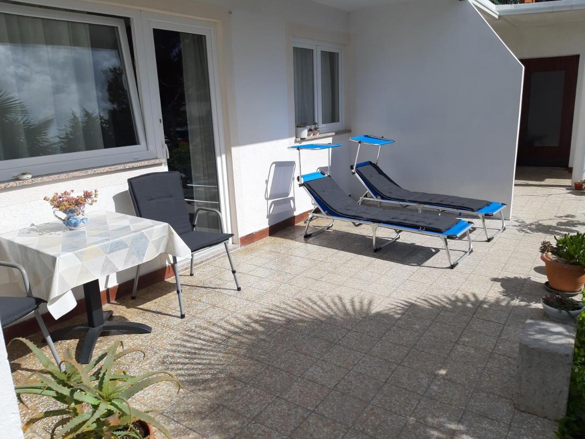 Apartments Summer Bloom Крк Екстер'єр фото
