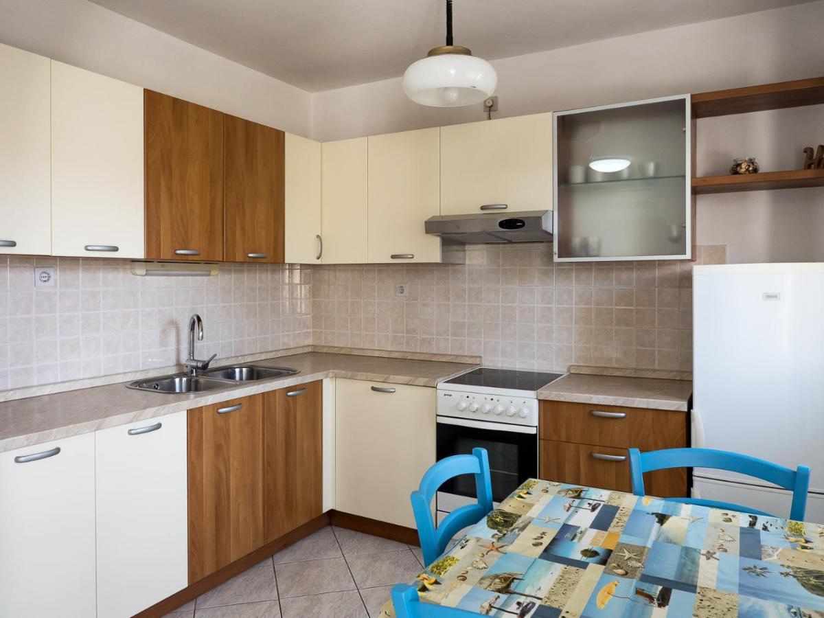 Apartments Summer Bloom Крк Екстер'єр фото